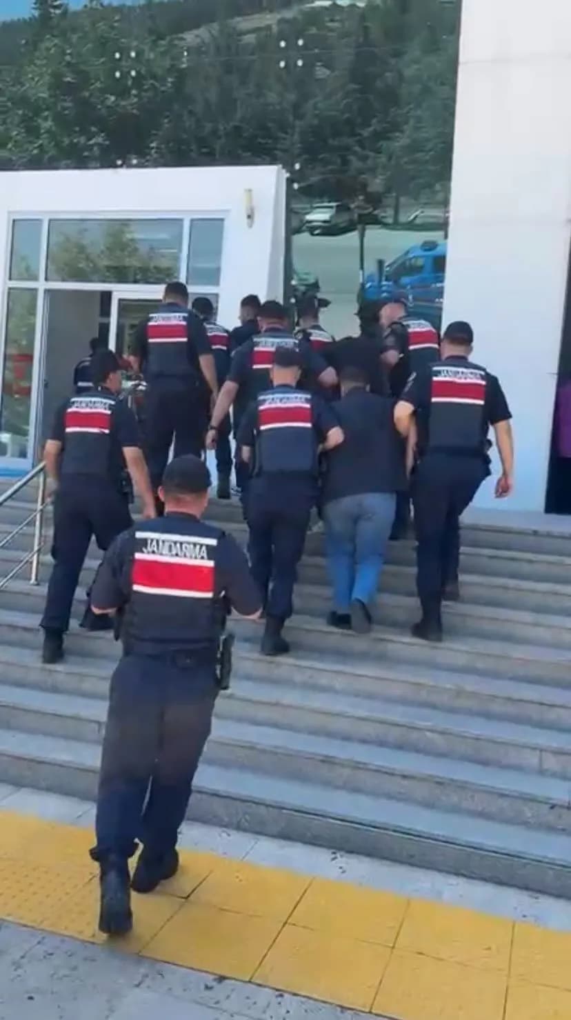 Bucak’taki Dolandırıcılık Olayı İstanbul’a Kadar Uzandı: 3 Şüpheli Tutuklandı