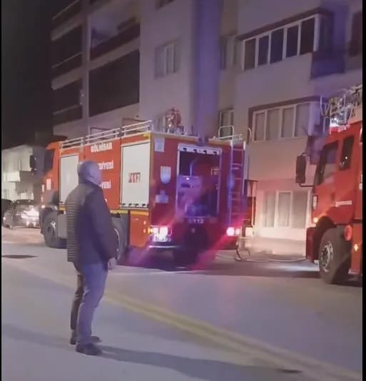 Gölhisar’da Çatı Yangını! Başkan Sertbaş Ekiplerin Sevkini Bizzat Yönetti.