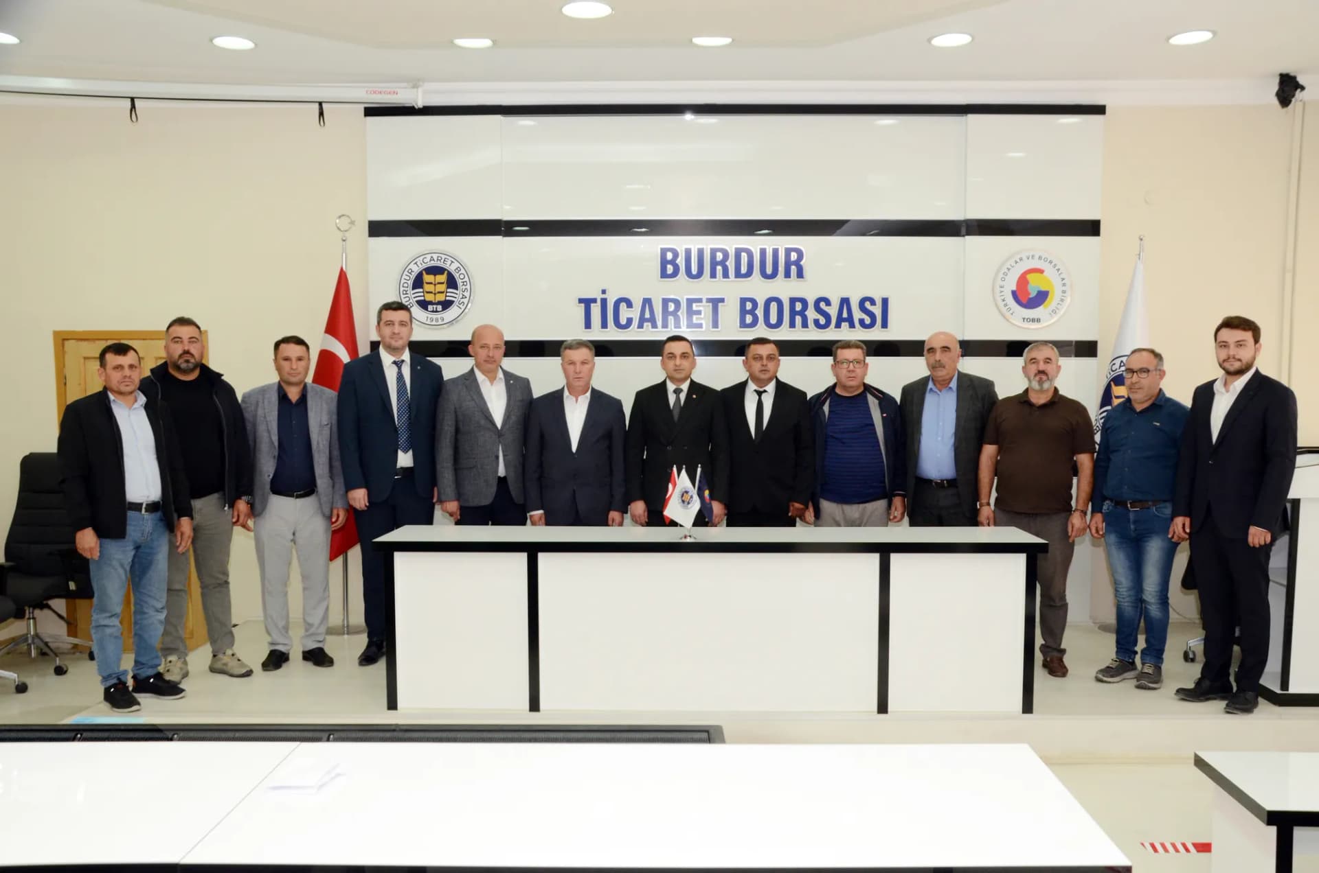 Burdur Ticaret Borsası’nda Yeni Dönem Başladı: Mehmet Varol Mazbatasını Aldı.