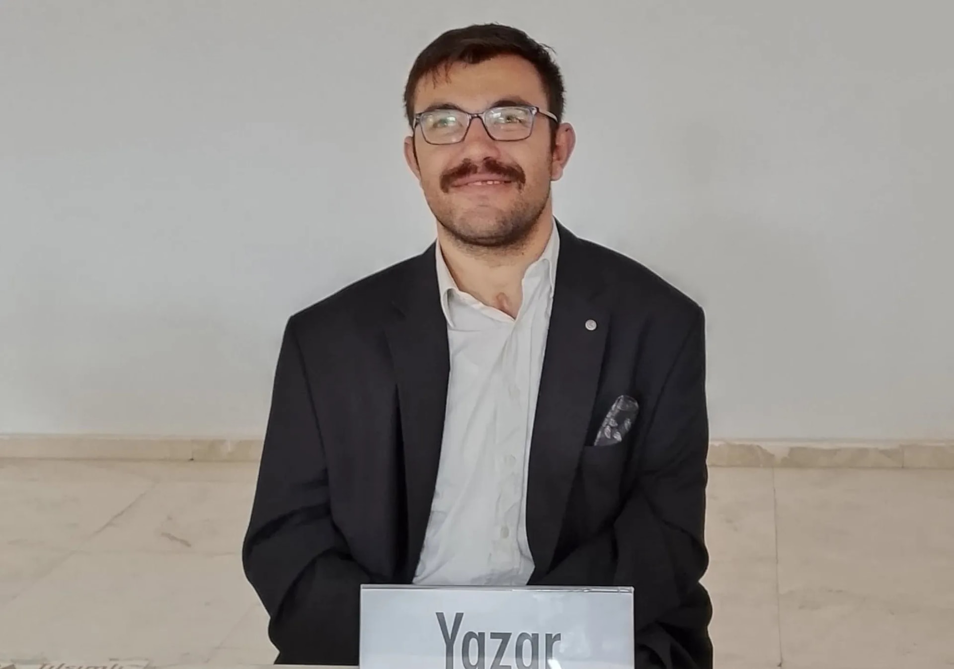 13 Yaşında Felç Geçirdi, Hayata Gülümseyerek Tutundu: Akif’in Hikâyesi “Gülümse Kaderine” Oldu.