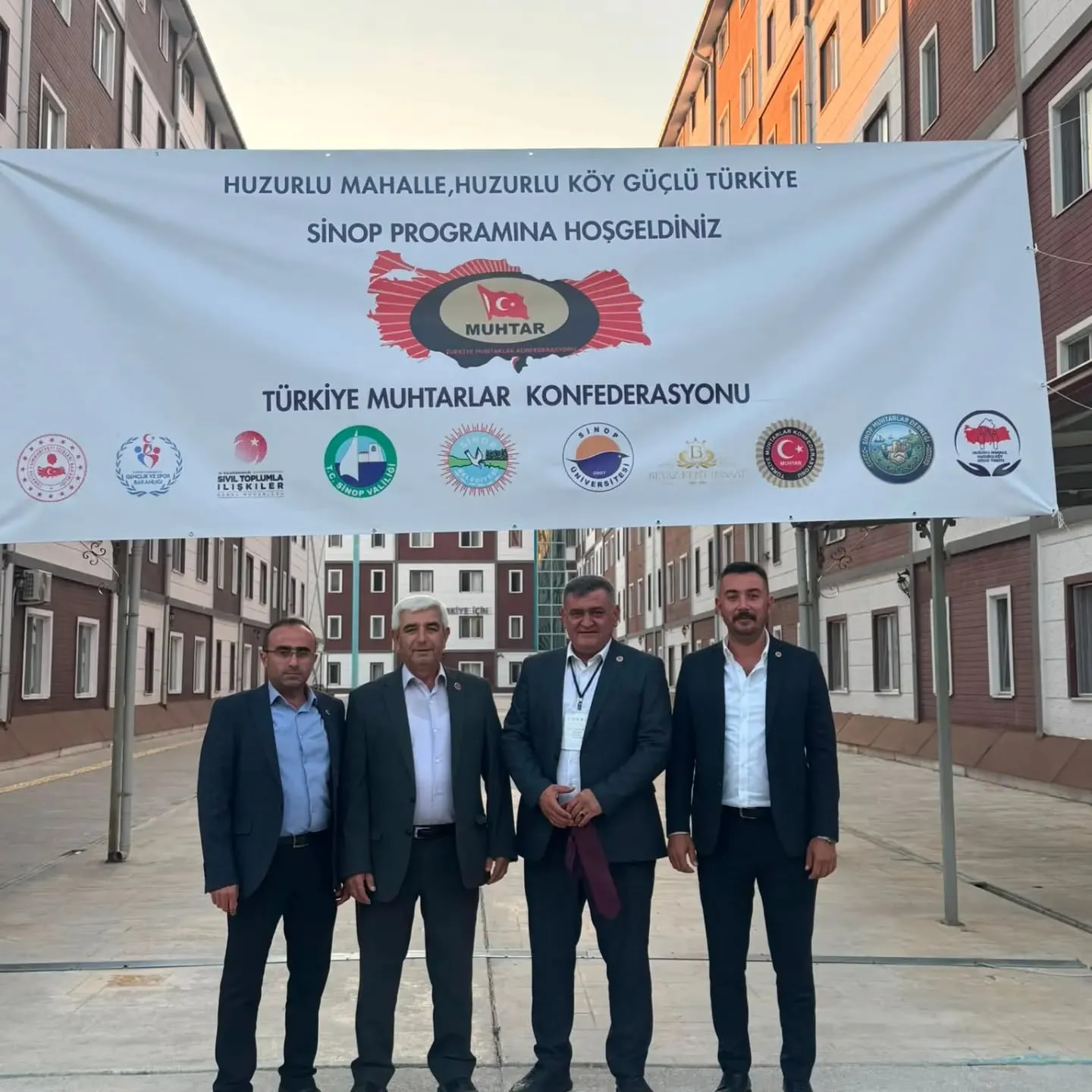Burdur’un Muhtarları “Huzurlu Mahalle, Huzurlu Köy, Güçlü Türkiye” Buluşmasında.