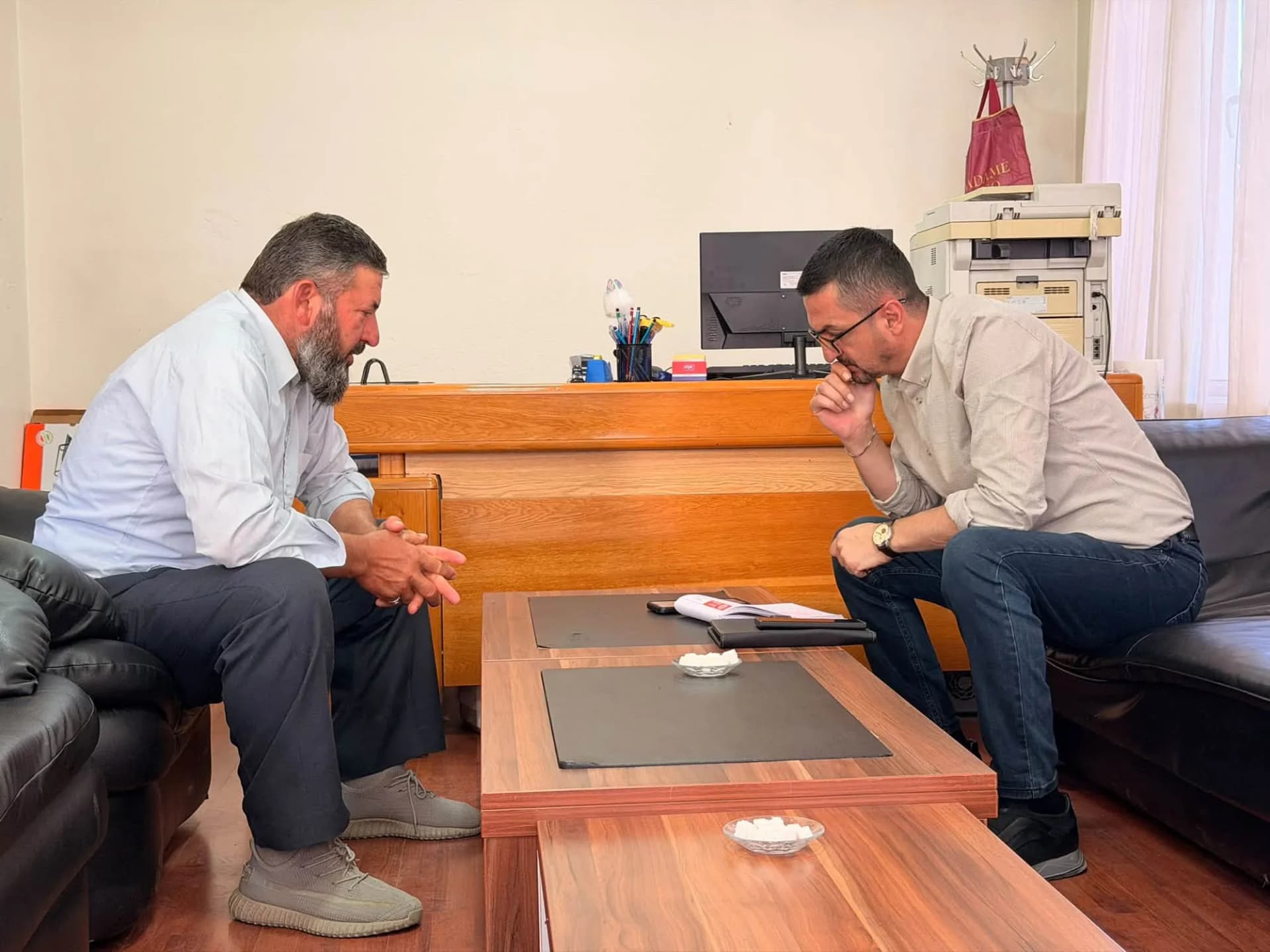 Mustafa Oğuz, Kemer ve Dirmil’de vatandaşlarla buluştu.