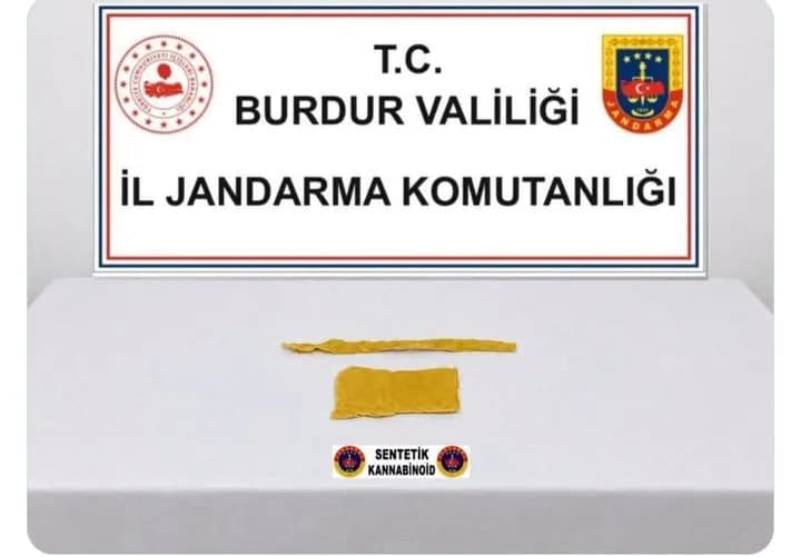 Bucak’ta uyuşturucu operasyonu: 239 kullanımlık Bonzai ele geçirildi.