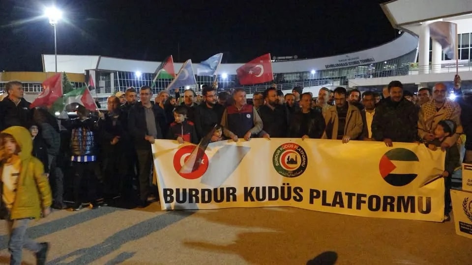 Burdur’da Gazze için araç konvoyu düzenlendi.