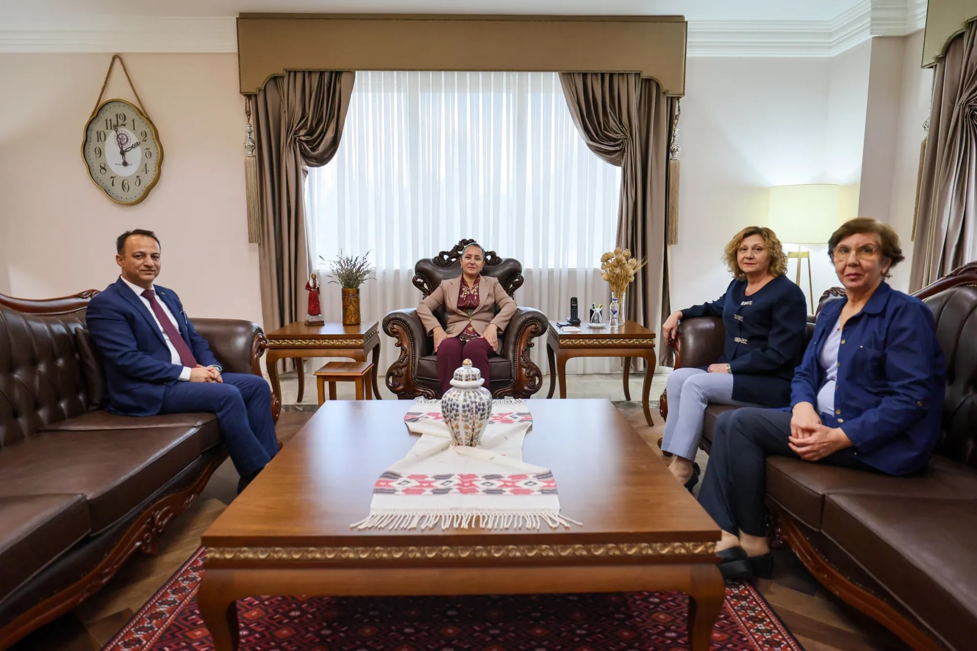 BURDUR’DA OKULLARA EĞİTİM DESTEĞİ! SINIFLAR DONATILACAK.