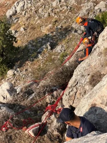 43 METRELİK UÇURUMDA ZAMANLA YARIŞ! 3 GÜN MAHSUR KALAN 6 CANI AFAD KURTARDI