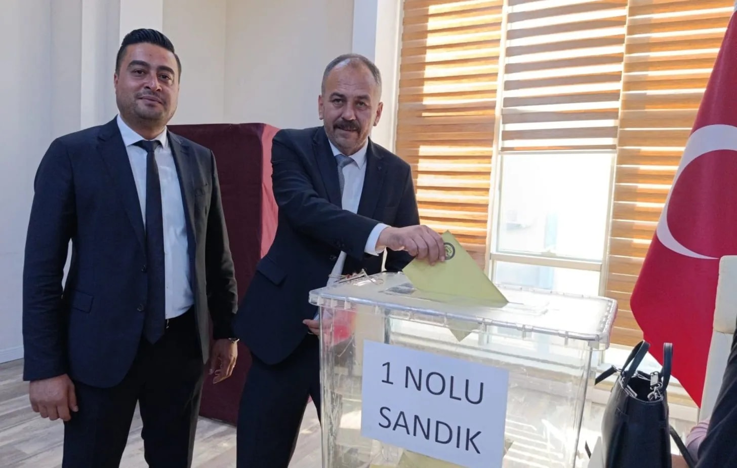 BUTSO’DA YENİ DÖNEM! ÖMER SEMERCİ BAŞKAN SEÇİLDİ.
