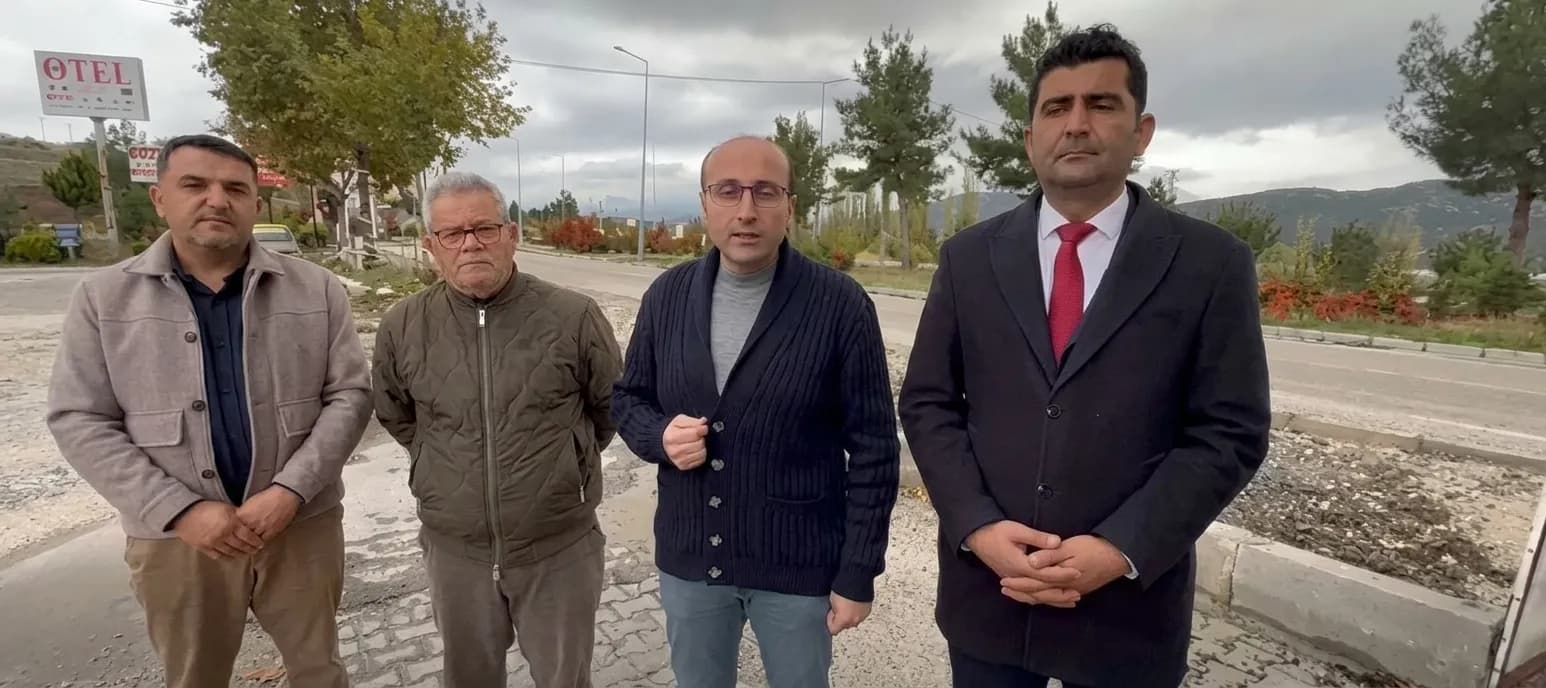 Çavdır’da esnafın yol isyanı: Karayolları geçişleri kapatıyor, esnaf endişeli!