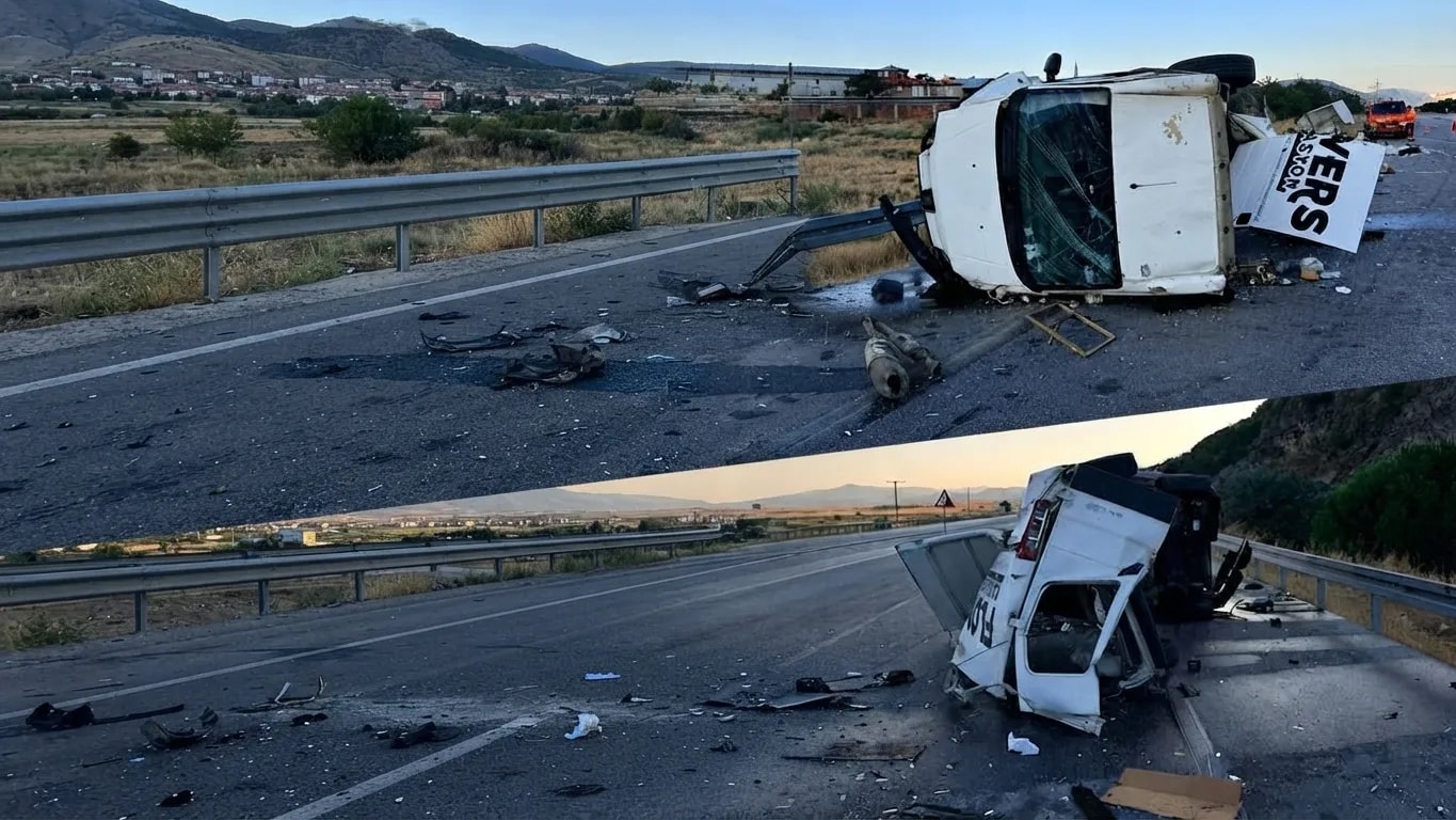 Burdur'da Feci Kaza: Tır Kamyonete Çarptı , Sürücü Alkollü Çıktı.