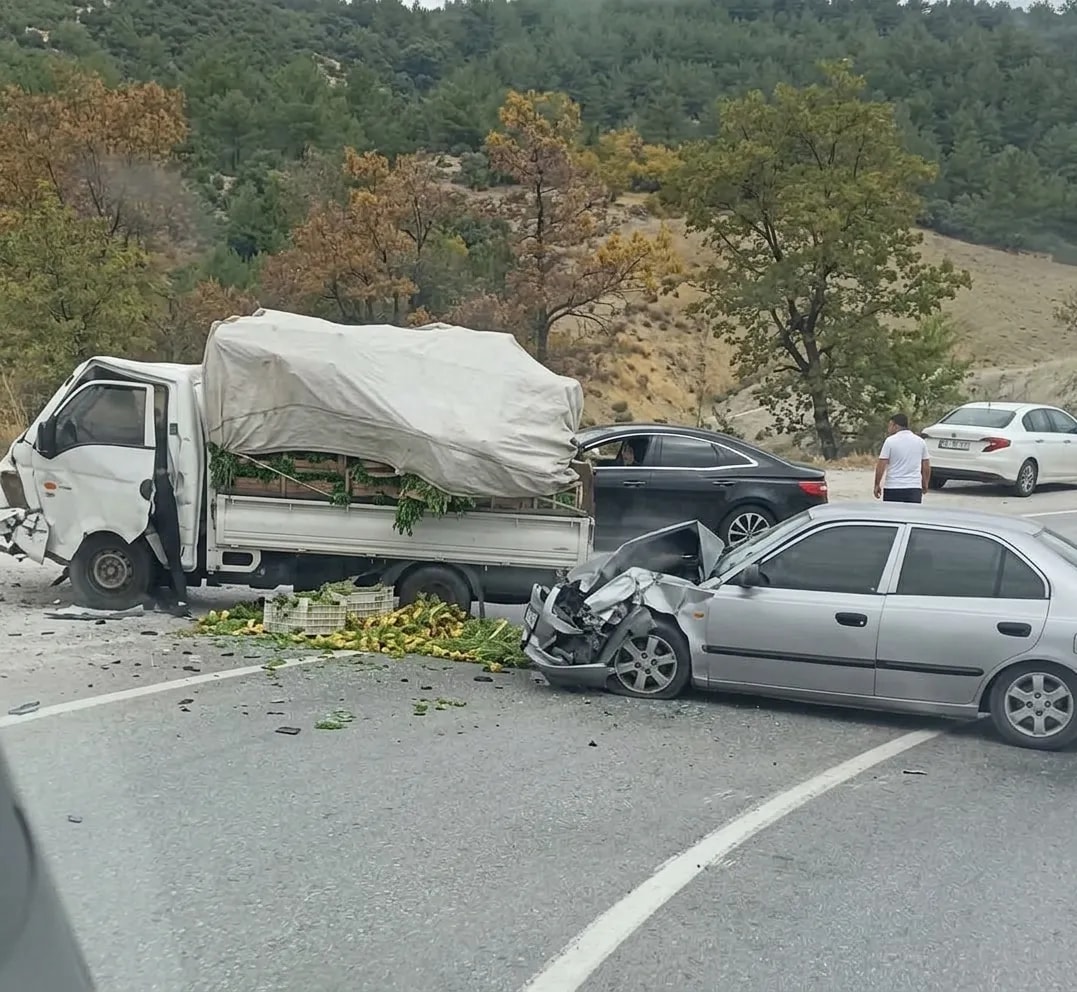 Burdur-Isparta Dağ Yolunda Şiddetli Çarpışma! Yaralılar Var.