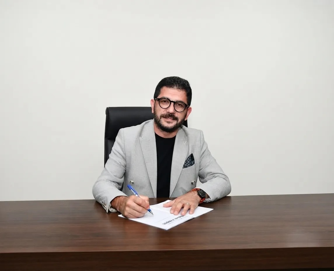 Ahmet Sedat Oktay’dan YENİ Parti’de sürpriz istifa: Gözler milletvekilliği adaylığına çevrildi.