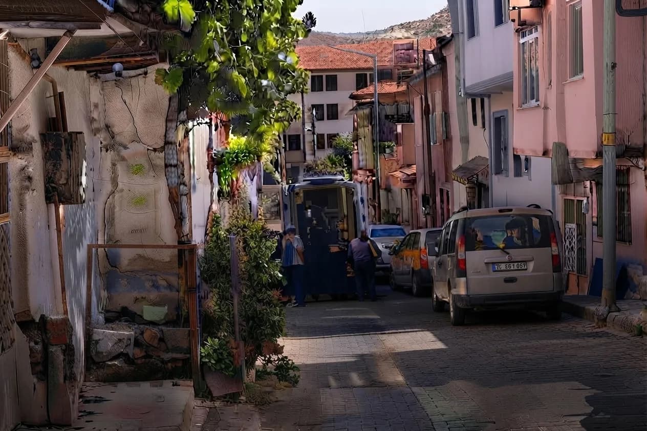 BURDUR’DA 80 YAŞINDAKİ VATANDAŞ EVİNDE YARALANDI.
