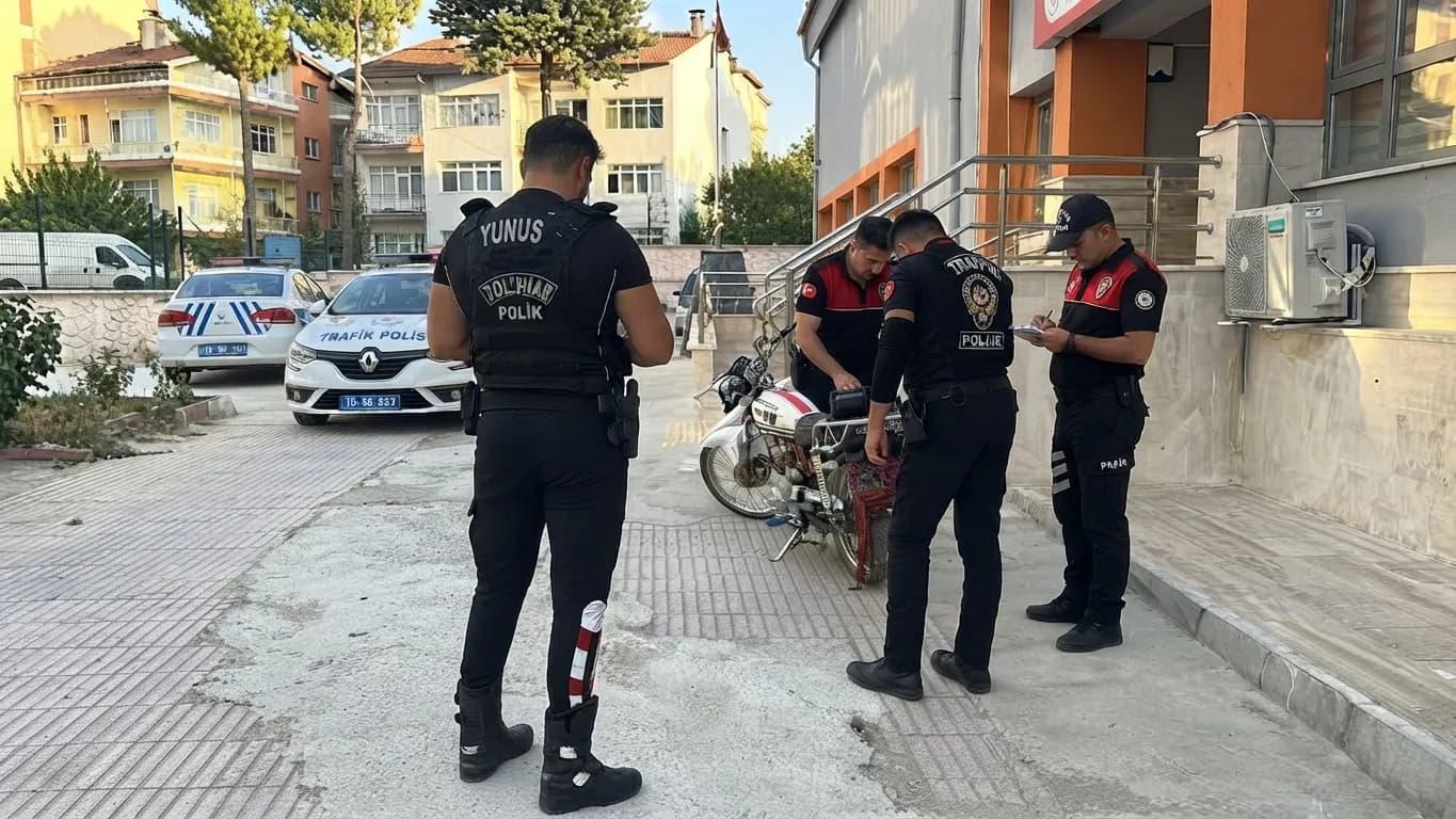 Polisten kaçtığını sandı , hayatının şokunu yaşadı.